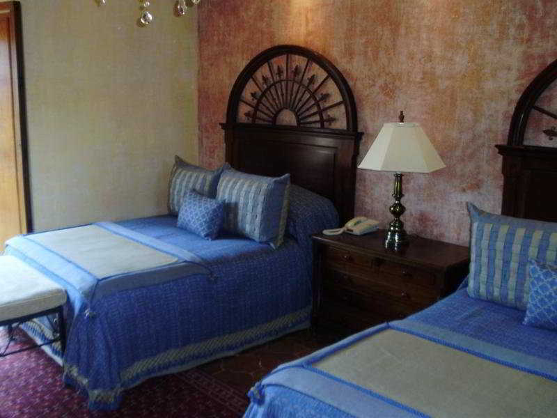 Hotel Palacio De Dona Leonor Antigua Exterior foto